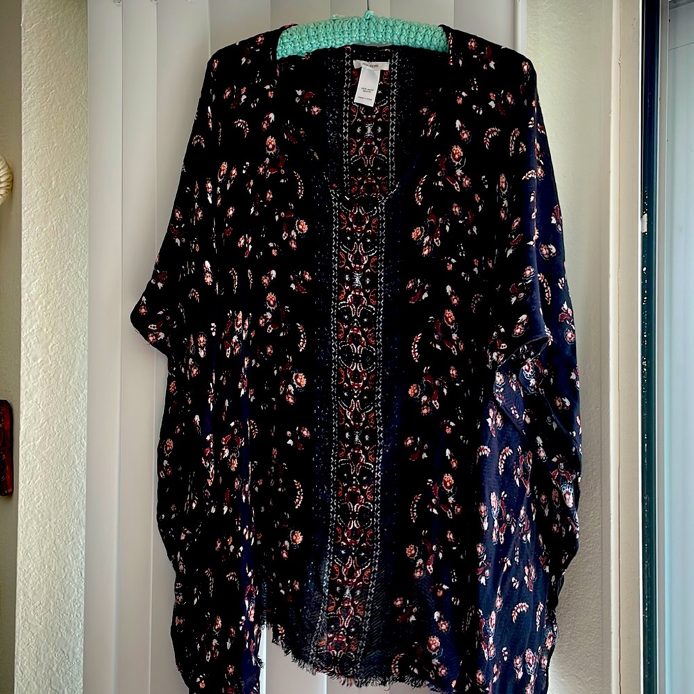 Womens flowy poncho